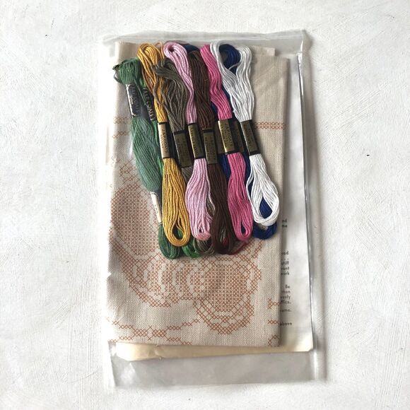 Vintage Cross Stitch Kit Pennsylvania State Bird And Flower Jane Snead Samplers - Picture 3 of 8